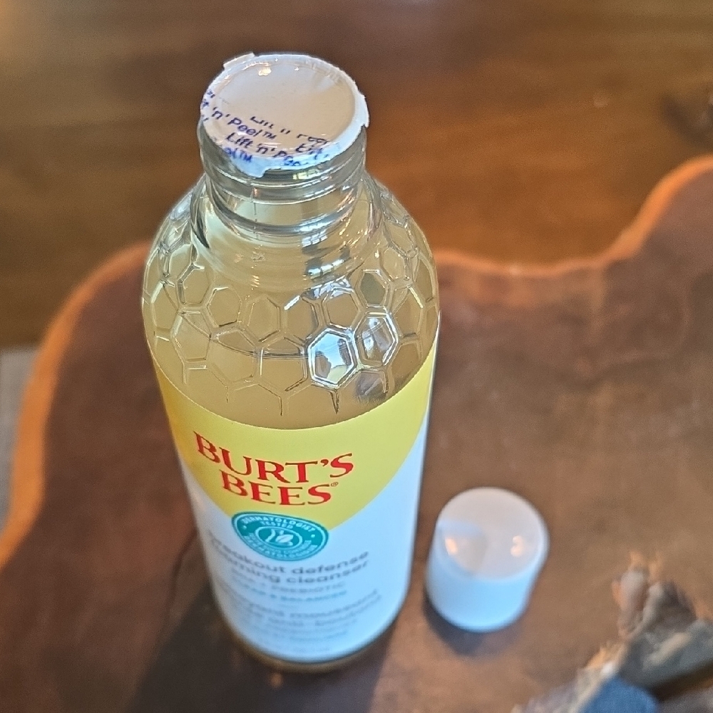 Burt's Bees Breakout Defense Foaming Wash - Picture 6 of 6